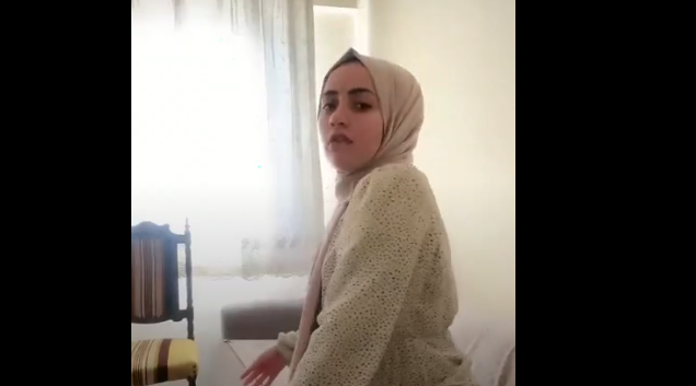 Cewek Jilbab Keturunan Arab Goyang Bugil Seksi